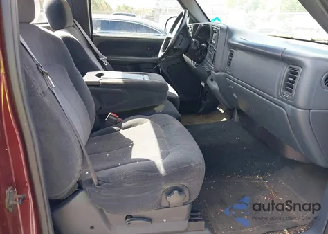 2000 Chevrolet Silverado 1500 Ls z USA, uszkodzony, nr VIN 1GCEK14T8YE137776